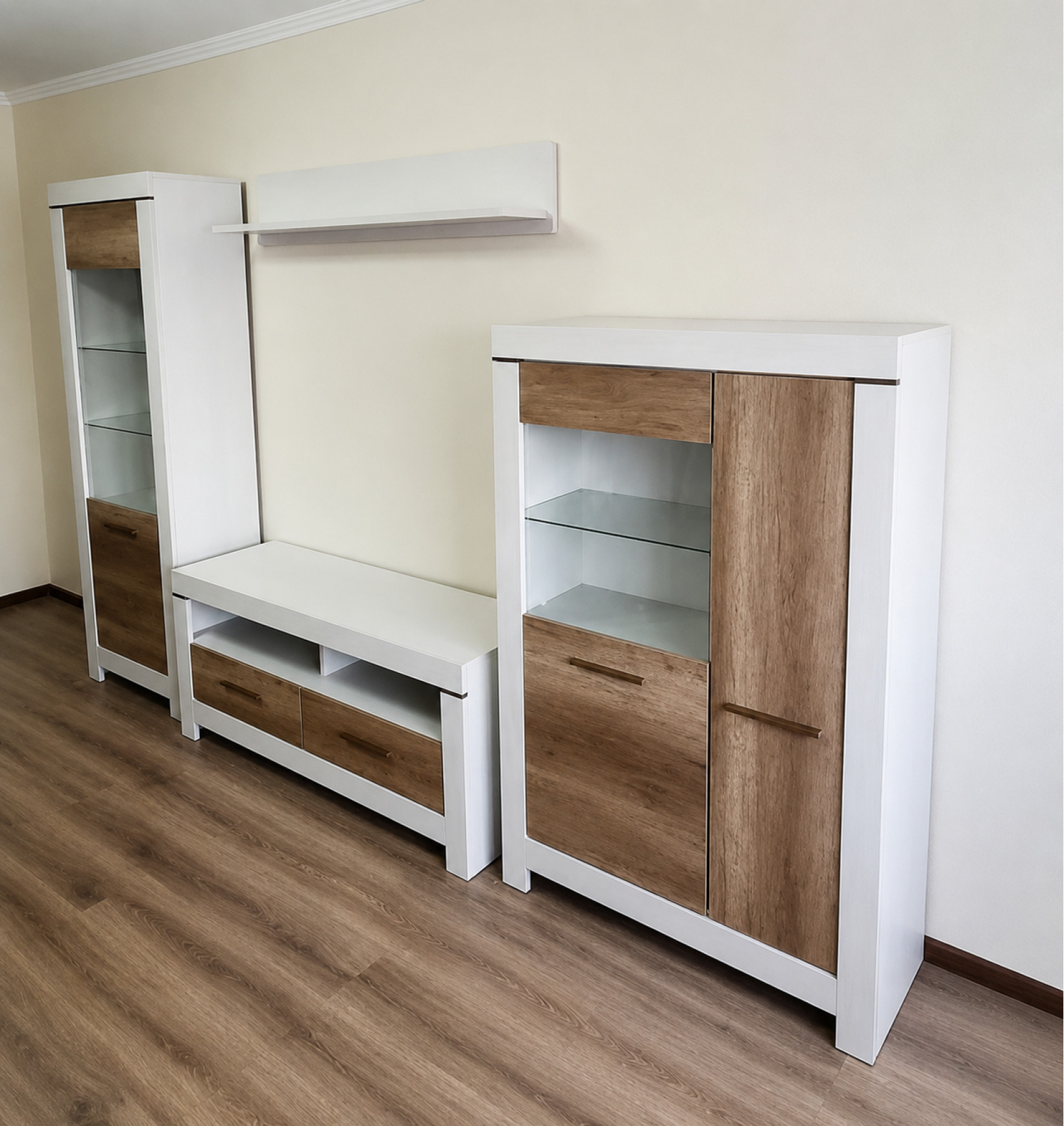 Витрина REG 1D1W Белен Сосна каньон/Дуб корабельный Gerbor