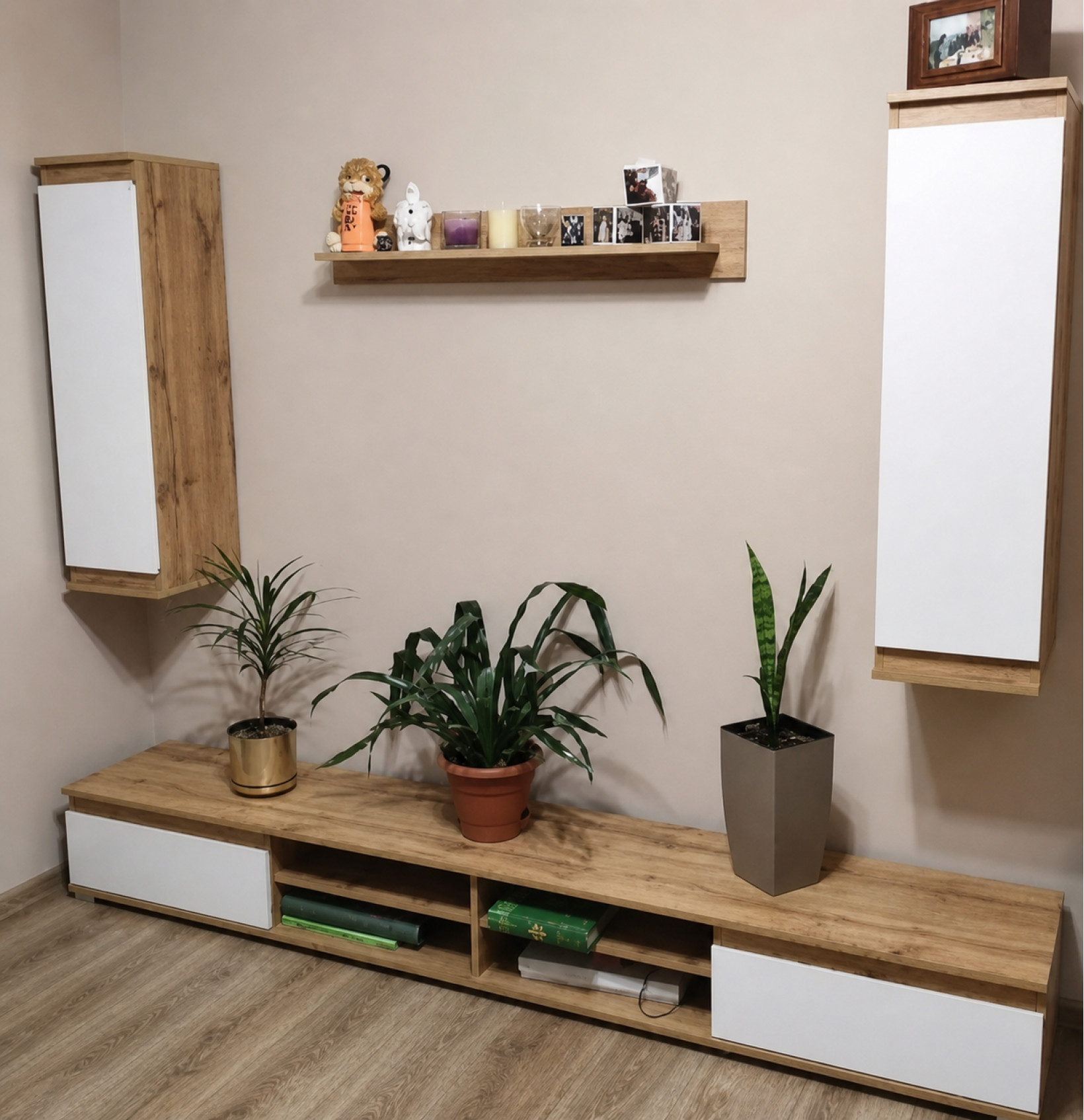 Гостиная Люсия 220 Дуб тахо/Нимфея Альба Gerbor