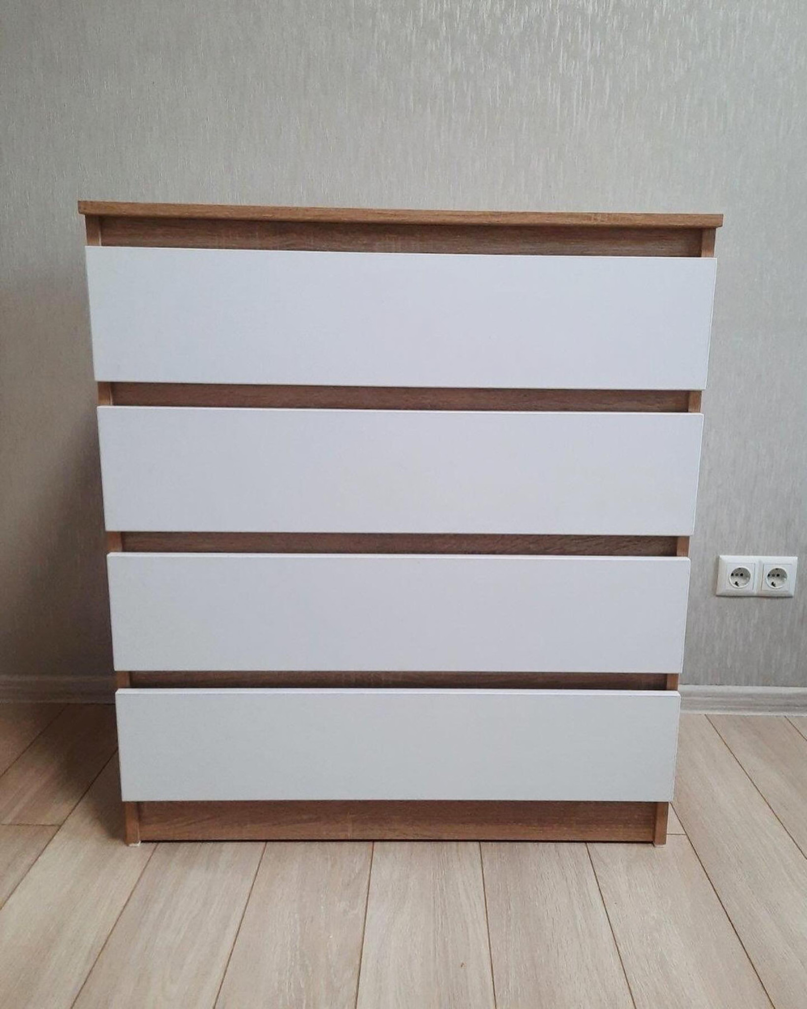 Комод Лайт 4 із ящиками Дуб сонома/Білий 80*45*90 